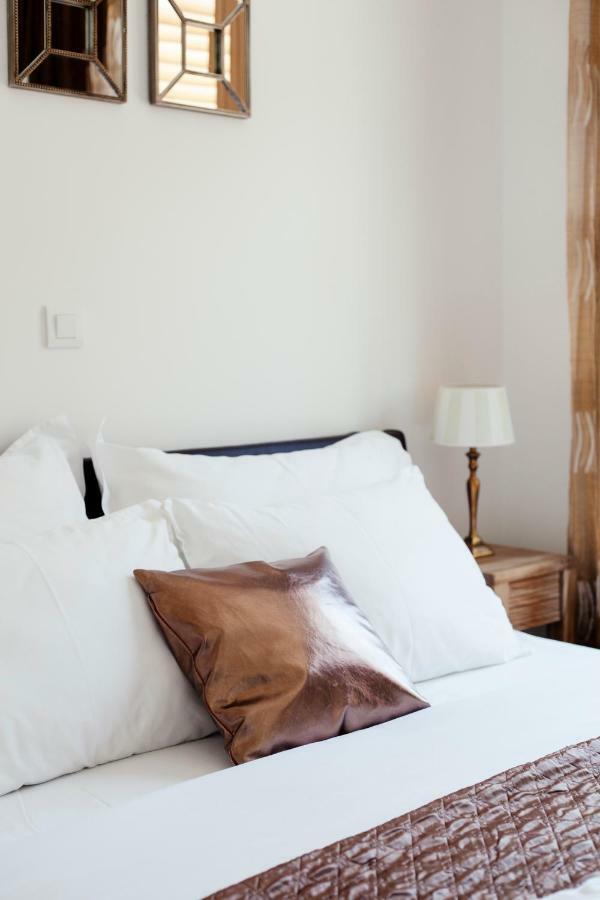 New Luxury Nives On Seaside Apartment