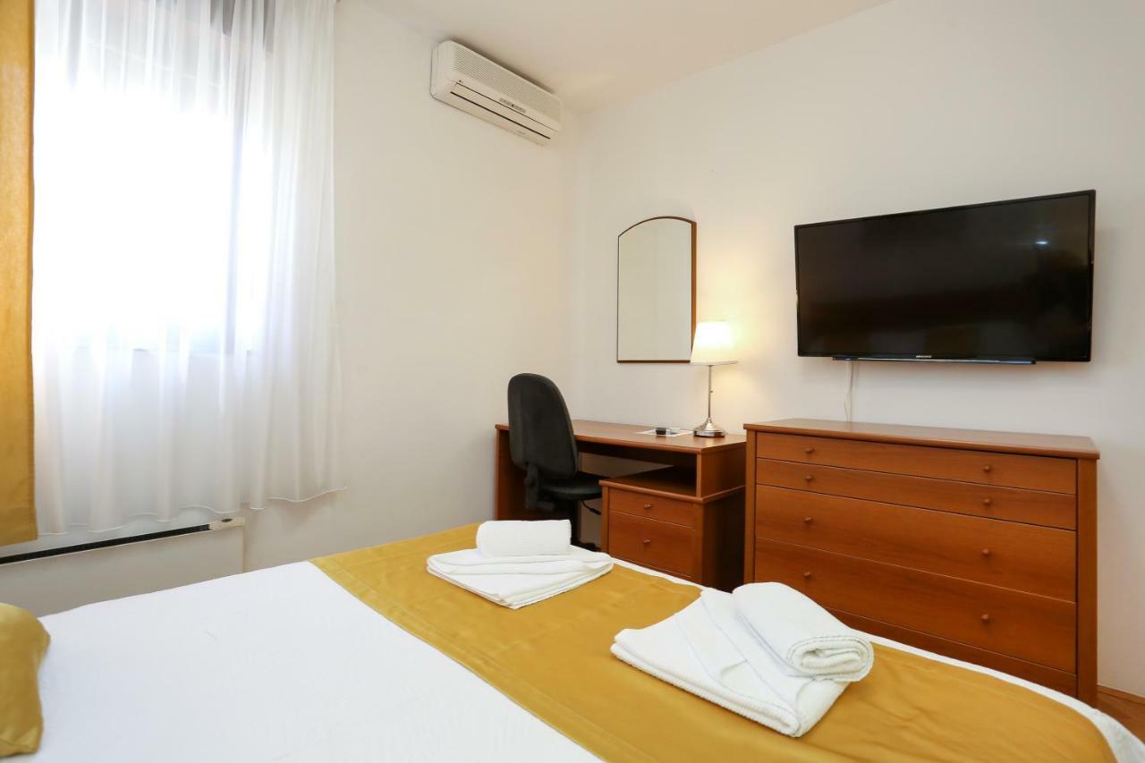 Luxury Apartment Ela 3*