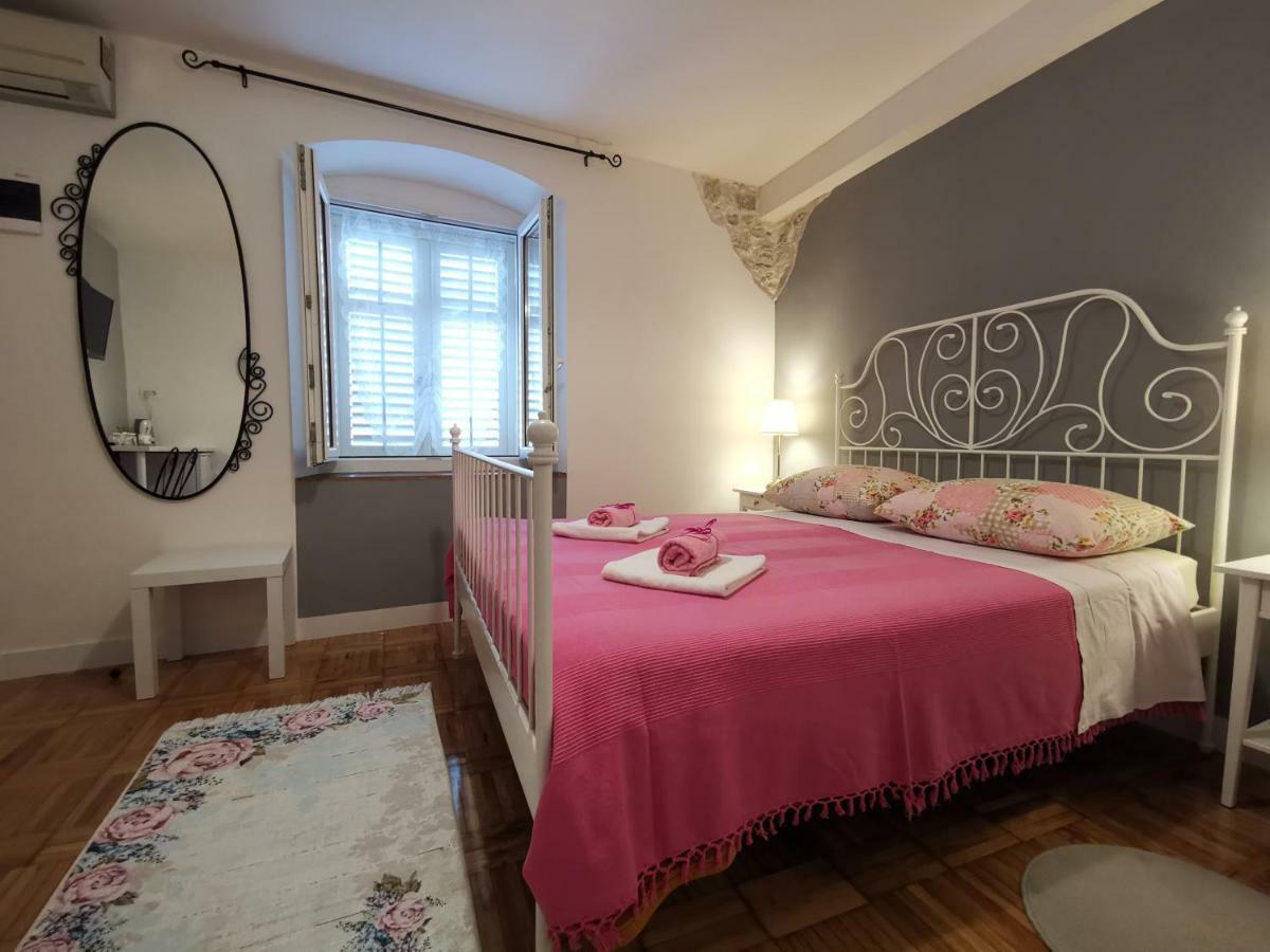Palace Inn Rooms Guest house 3*