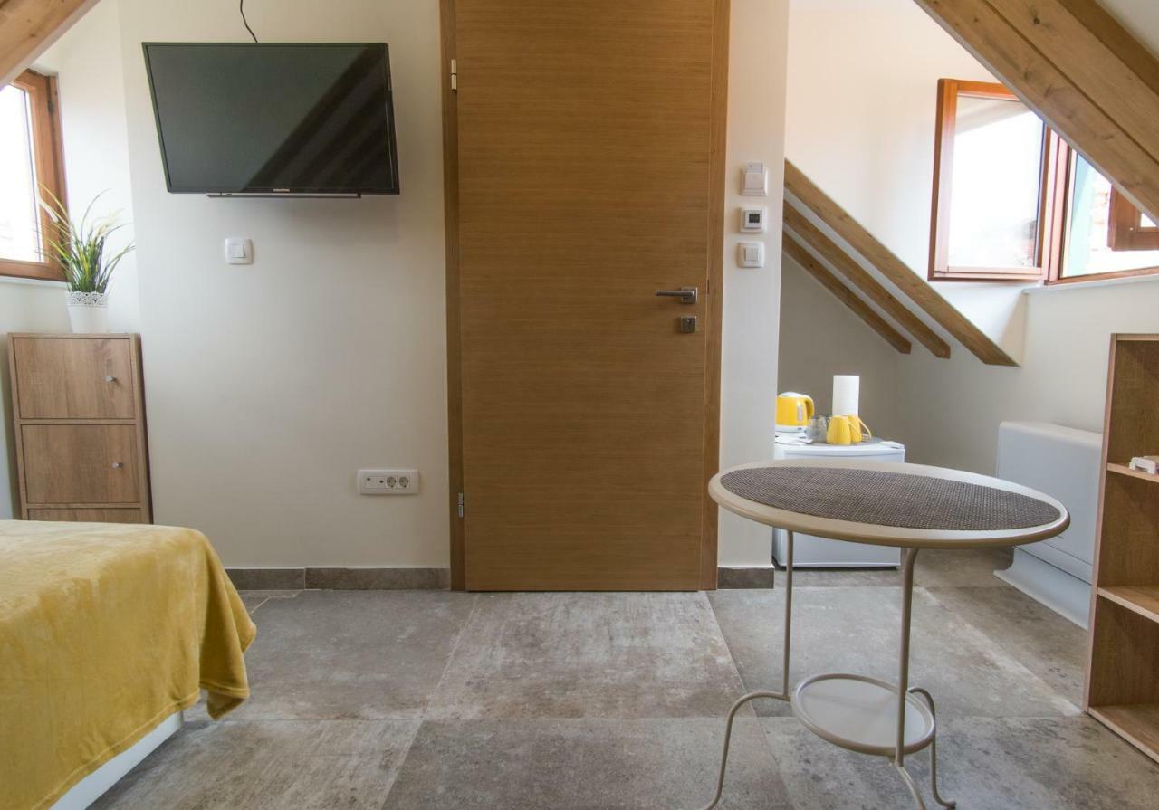 Jr Luxury Guesthouse2 4*