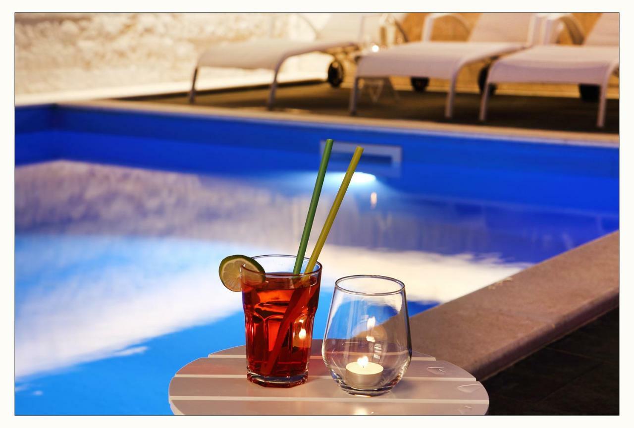 Aparthotel M