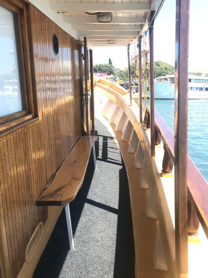 Rhythm Floating Accom - * Split