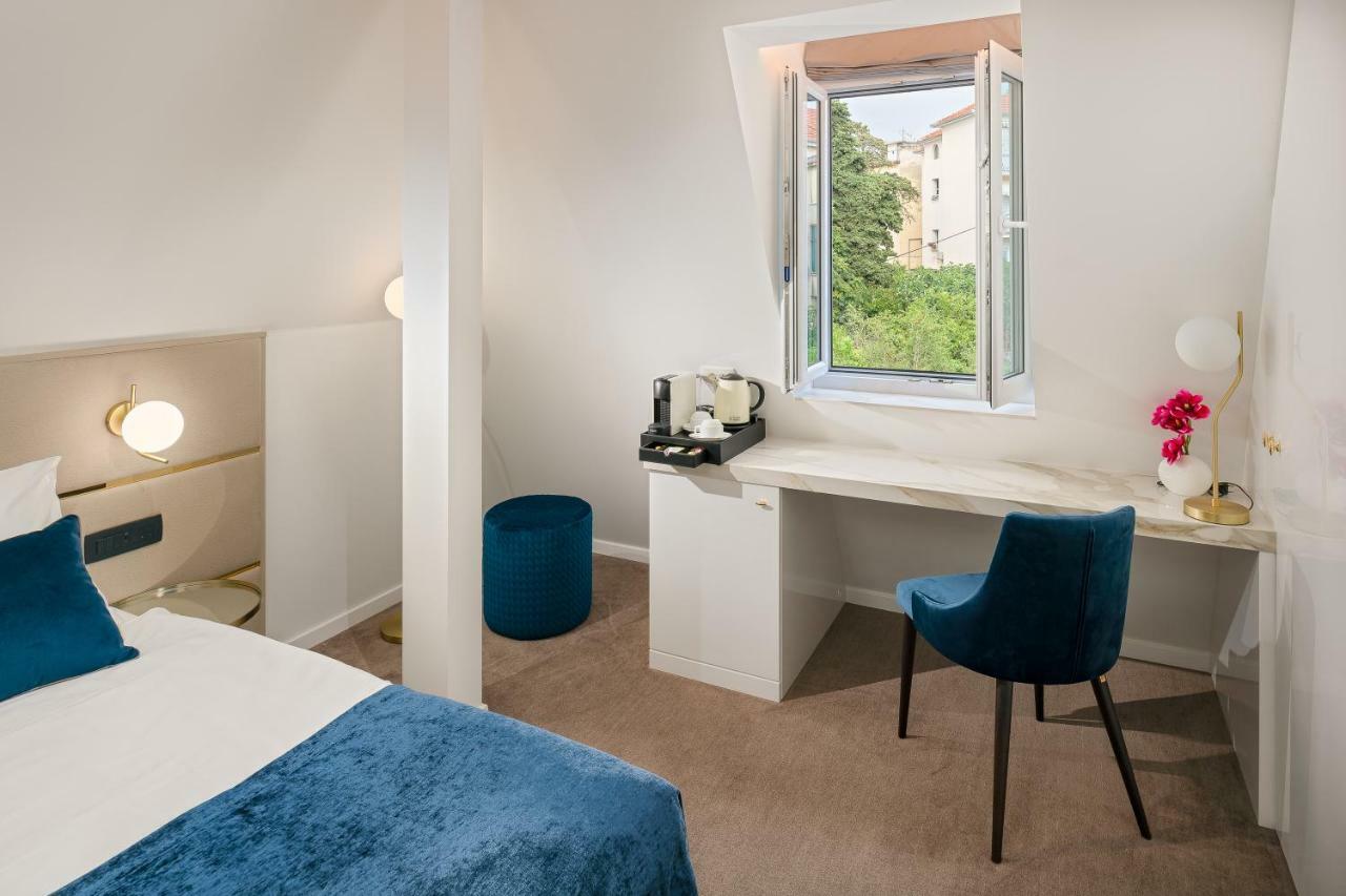 Flos Luxury 4*