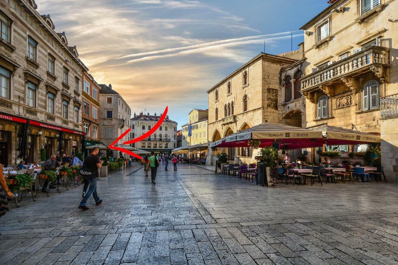 Piazza Square City Top Centre