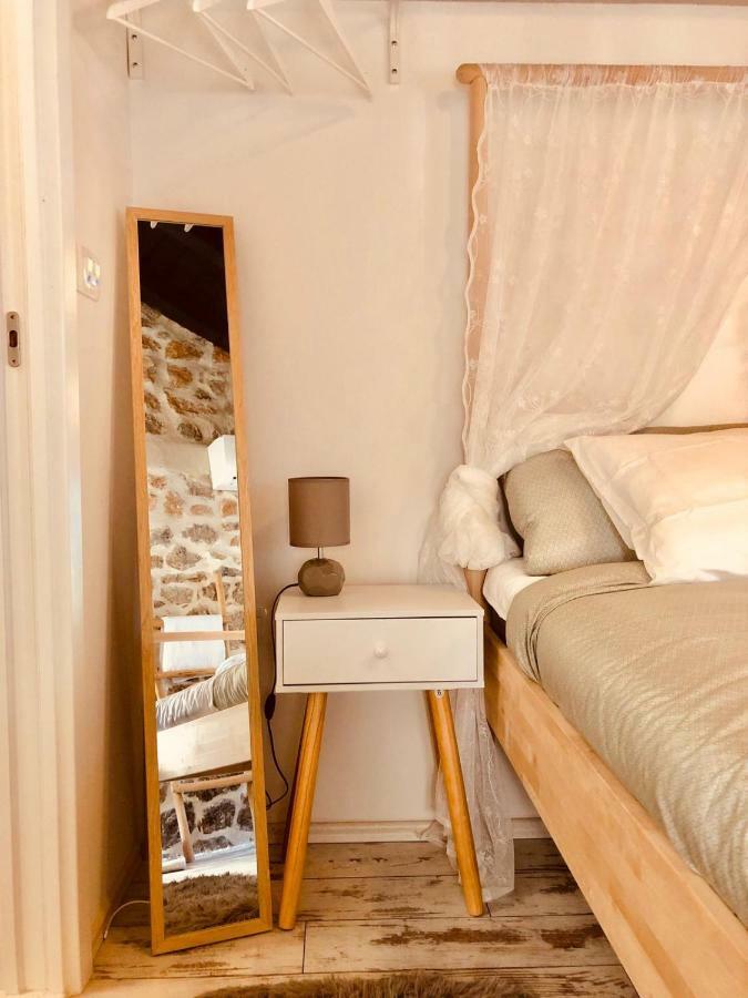 Peasant's Palace 3*