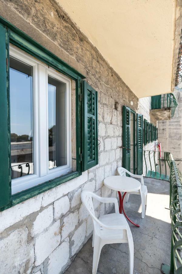 Apinelo Port 4* Split