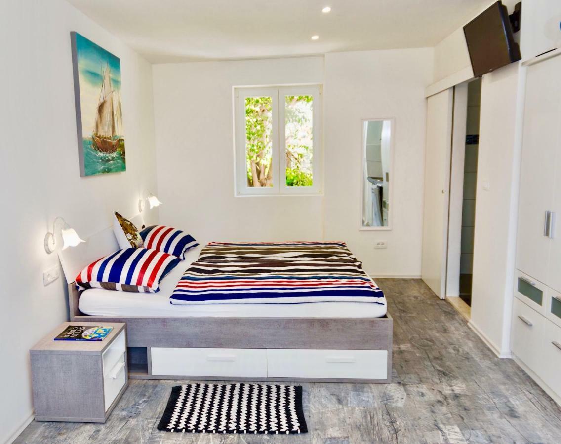 Luxury Minerva Gardens Apartment
