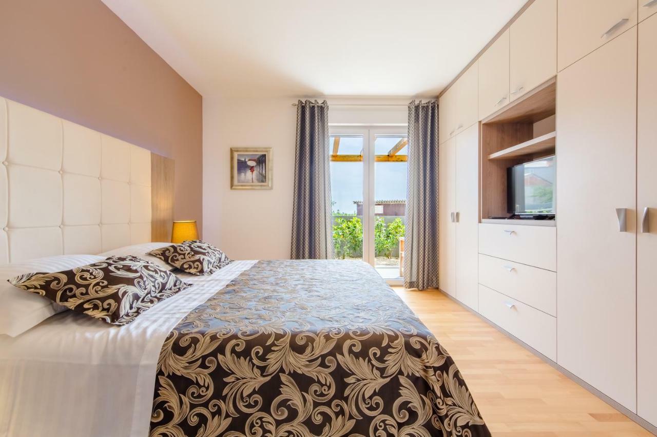 Leonarda Apartment
