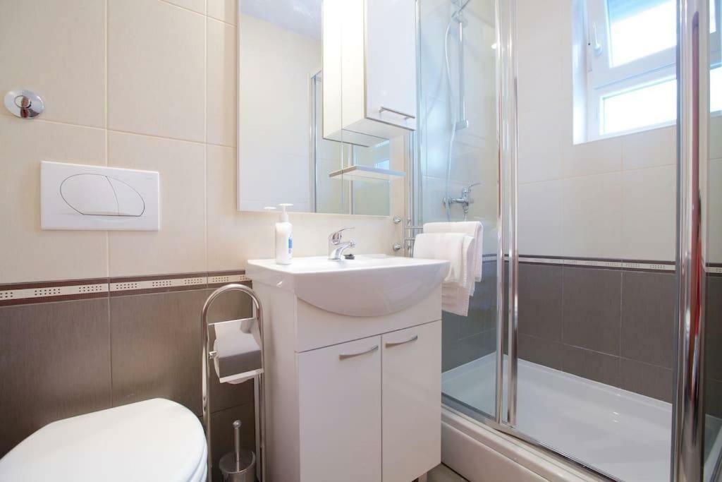 Apartment Apartman Bacvice Split