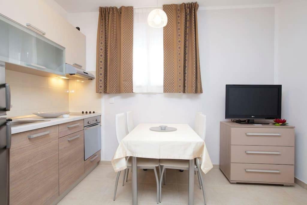 Apartman Bacvice Apartment