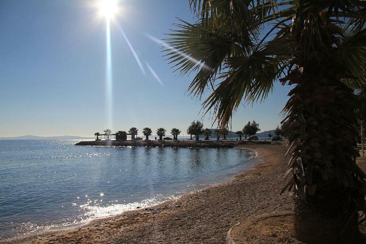 Casa de férias Aspalathos - With Free Parking, Near The Beach, A Few Minutes' Walking Distance To The Unesco Palace Split