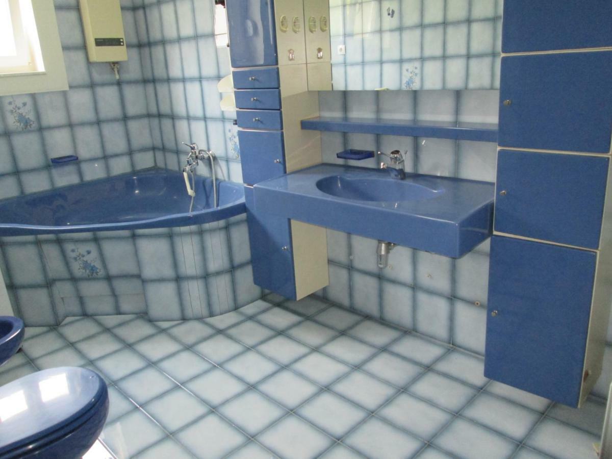 Velin Appartement *