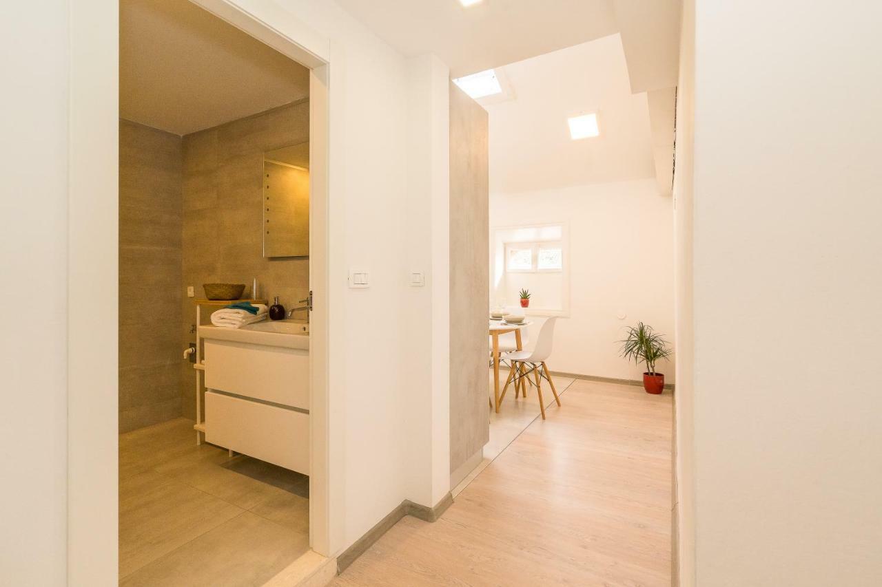 Apartment Loft At Republic Square Split