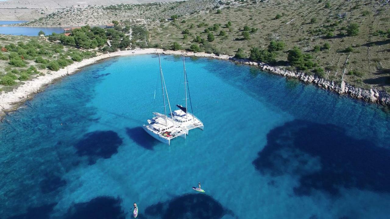 Botel Luxury Catamaran Lagoon 42, Ac & Gn Split