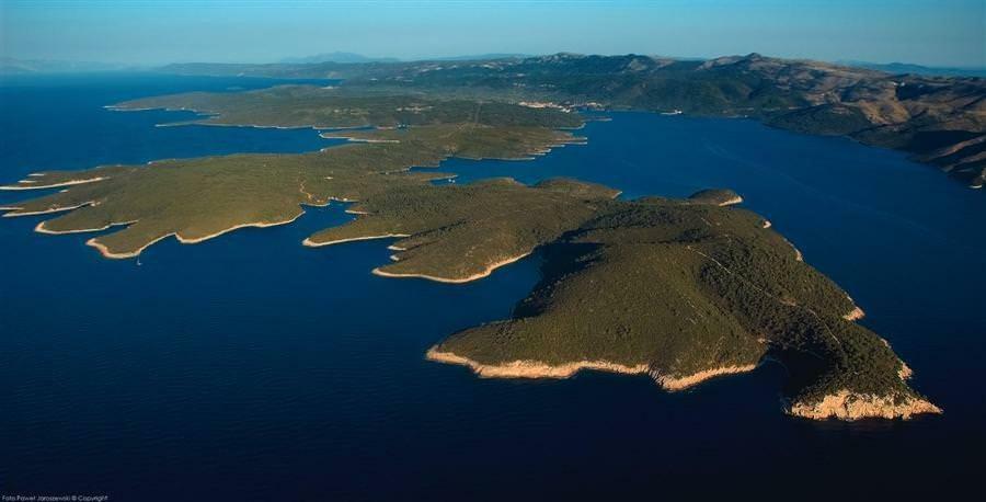 Botel Luxury Catamaran Lagoon 42, Ac & Gn