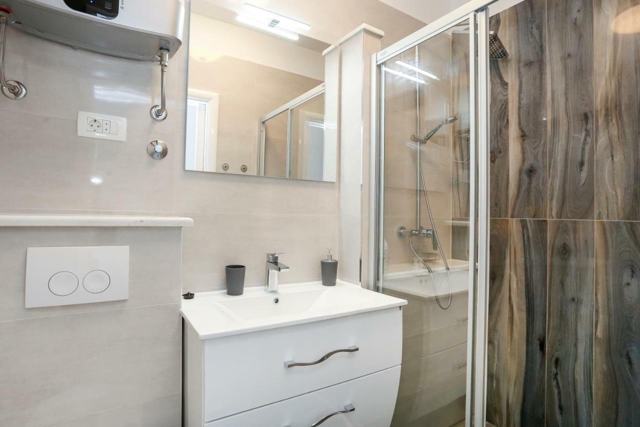 Luxury Apartment Ela