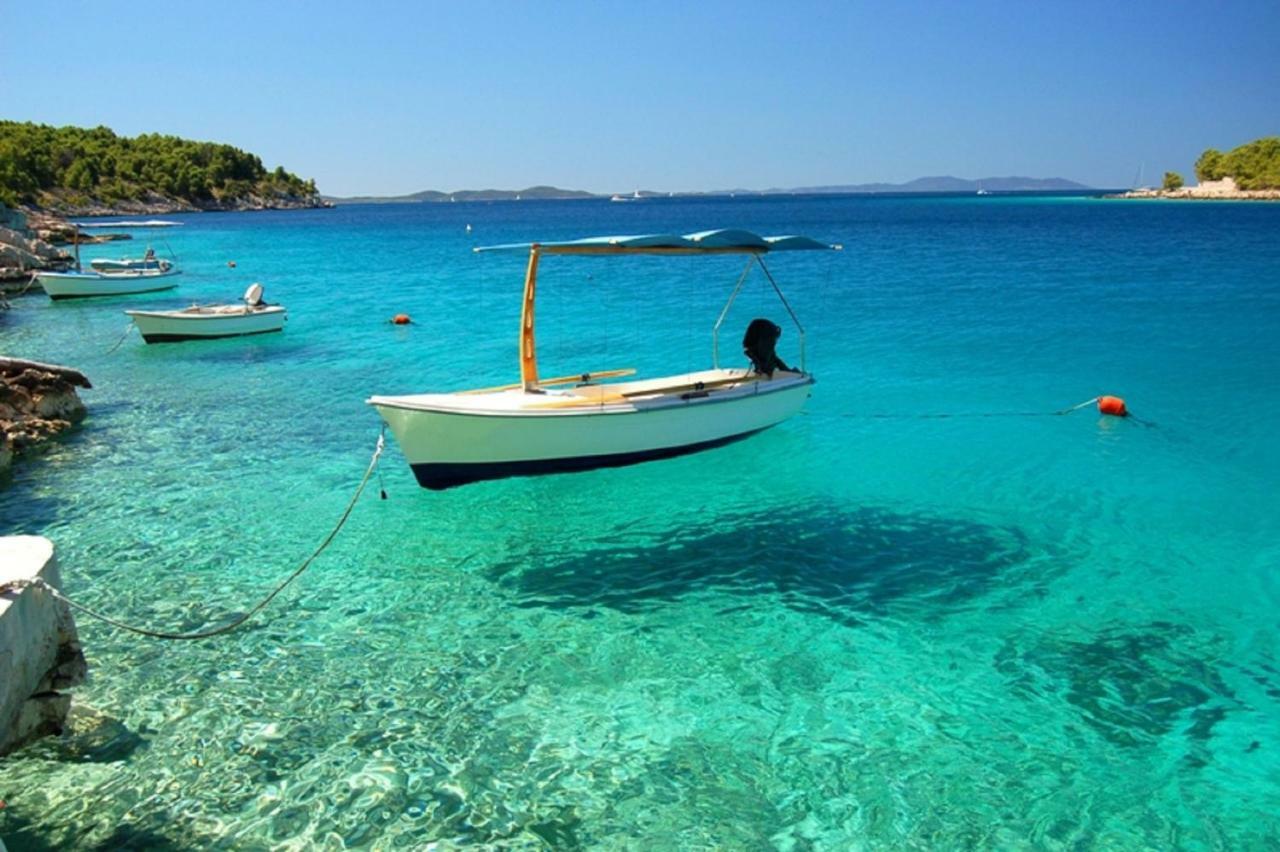 Aspalathos - With Free Parking, Near The Beach, A Few Minutes' Walking Distance To The Unesco Palace