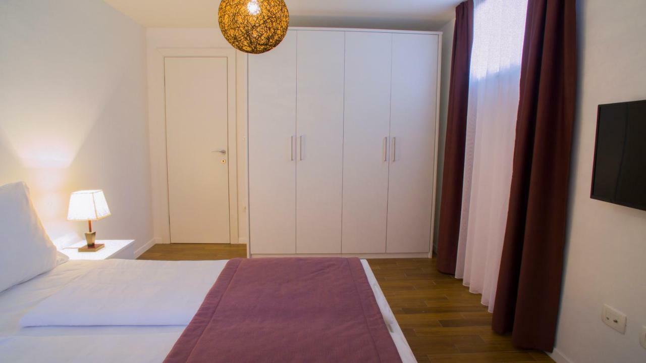 Villa Royal Chica Cure *