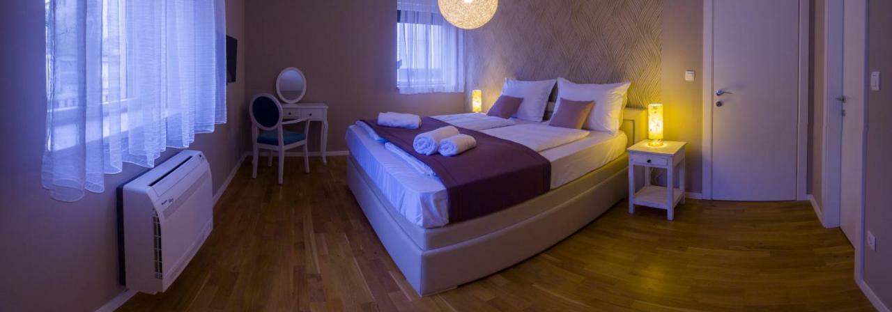 Villa Royal Chica Cure *
