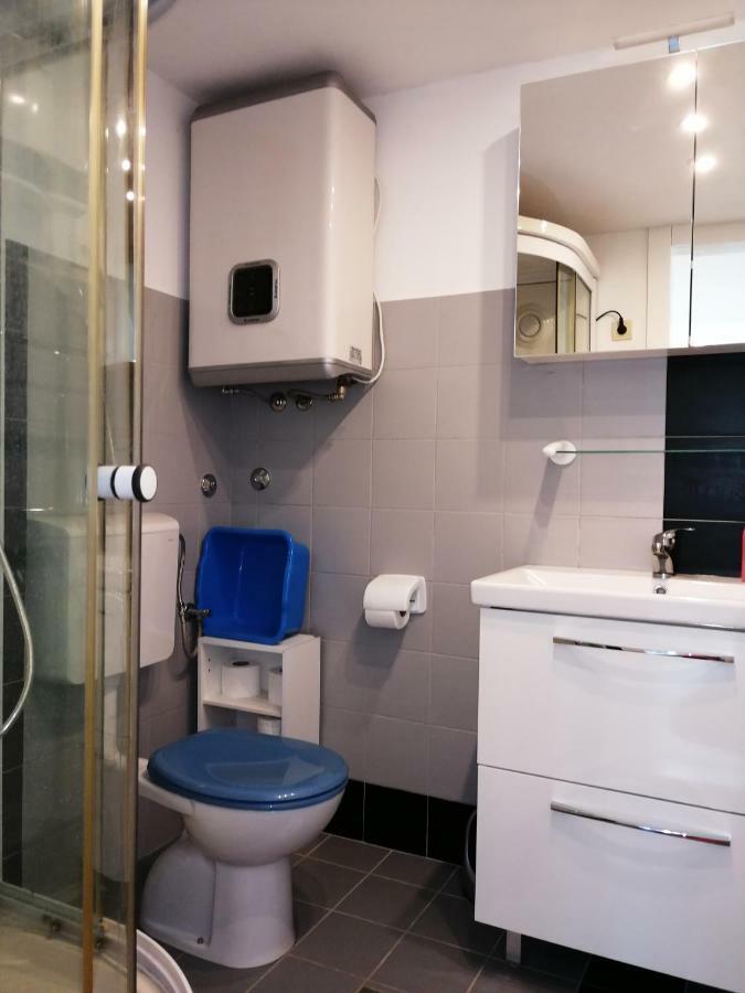 Paro Apartman