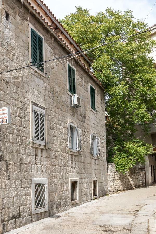 Apartment Chic Steps From Diocletian's Palace *