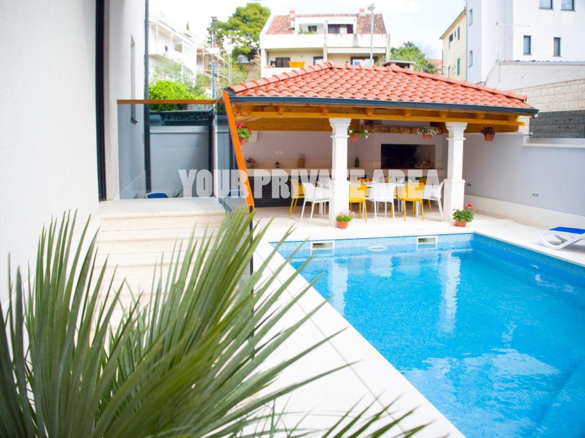 Royal Chica Cure Villa Split