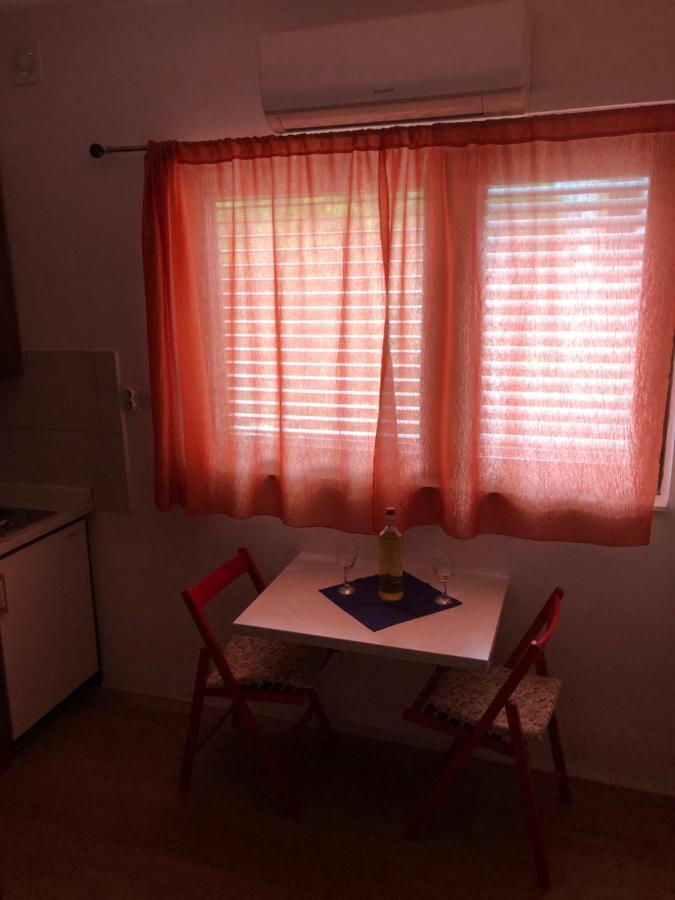 Centar 1 Private With Ensuite And Kitchenette Apartment