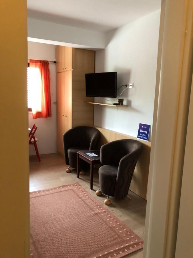 Centar 1 Private With Ensuite And Kitchenette Apartment *