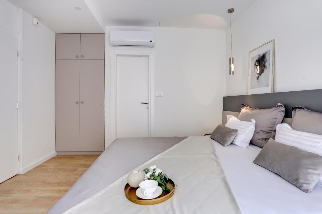 Hugo 2 Apartment Split