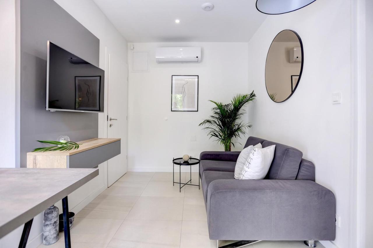 Hugo 2 Apartment Split