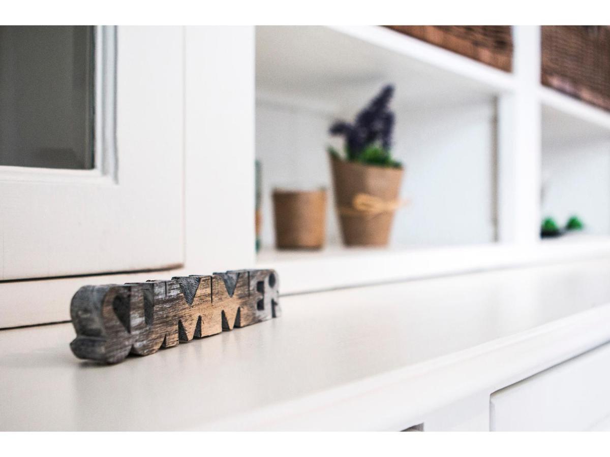 Lemon Tree Apartment Split
