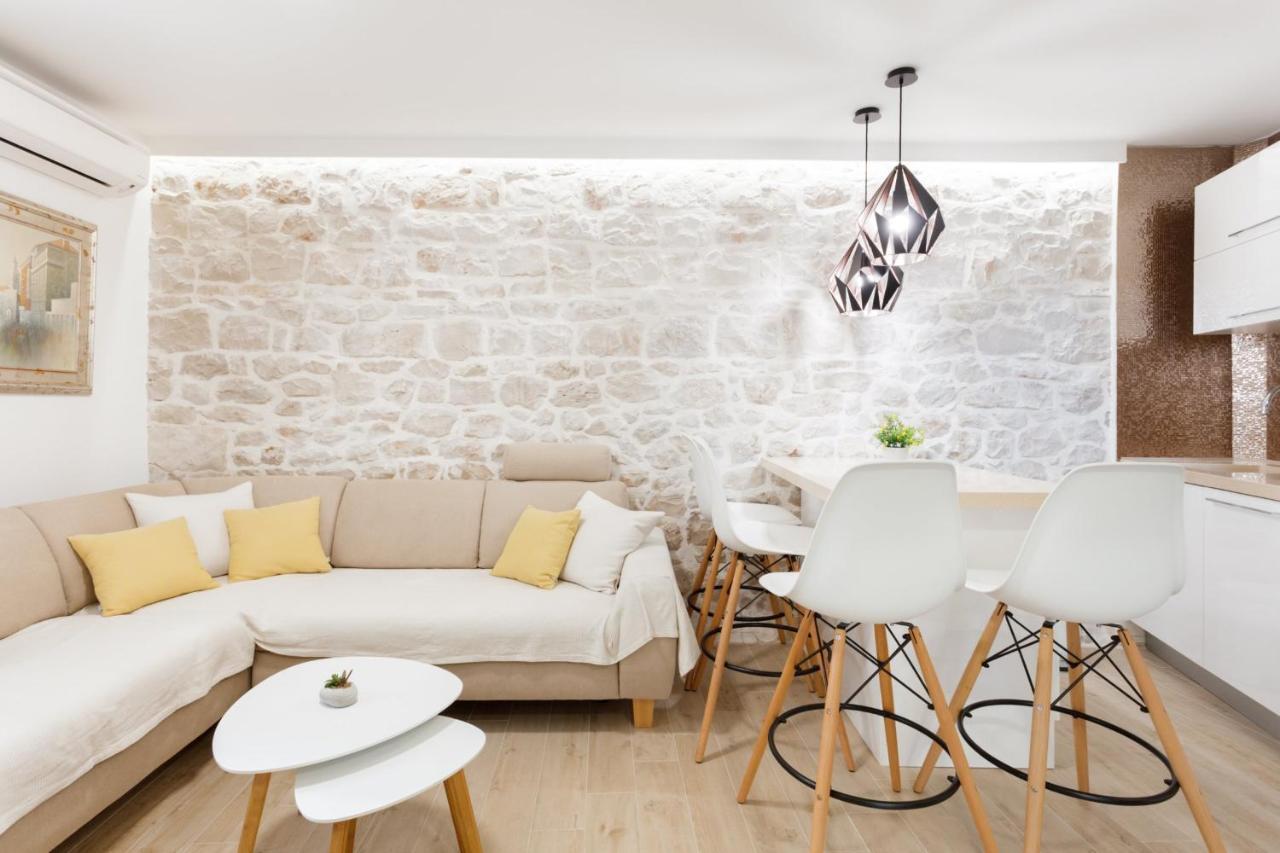 House Rokastone Split