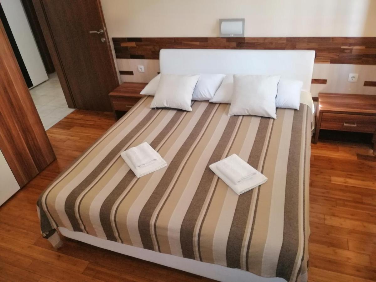 Center Apartment Split