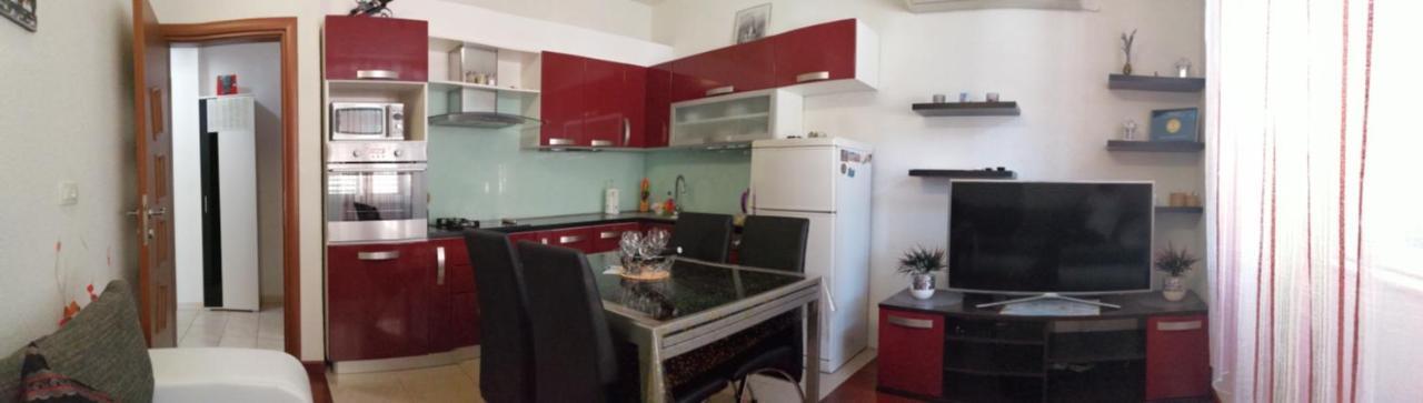 Center Apartment *