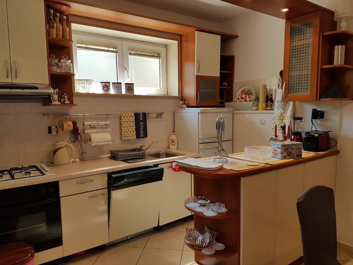 Iskra Apartment