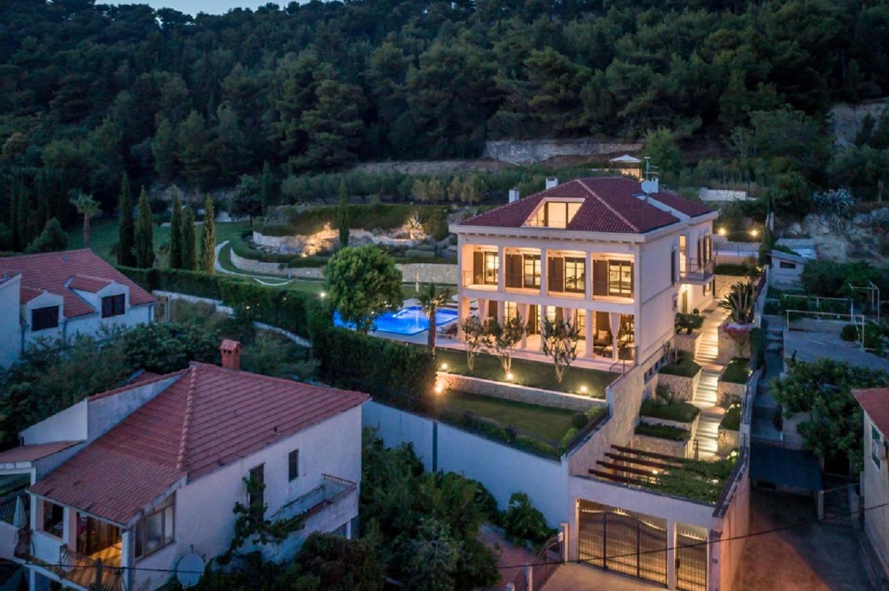 Exclusive Marnano - Center