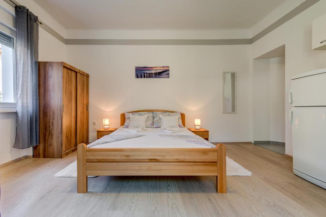 Apartment Petite *