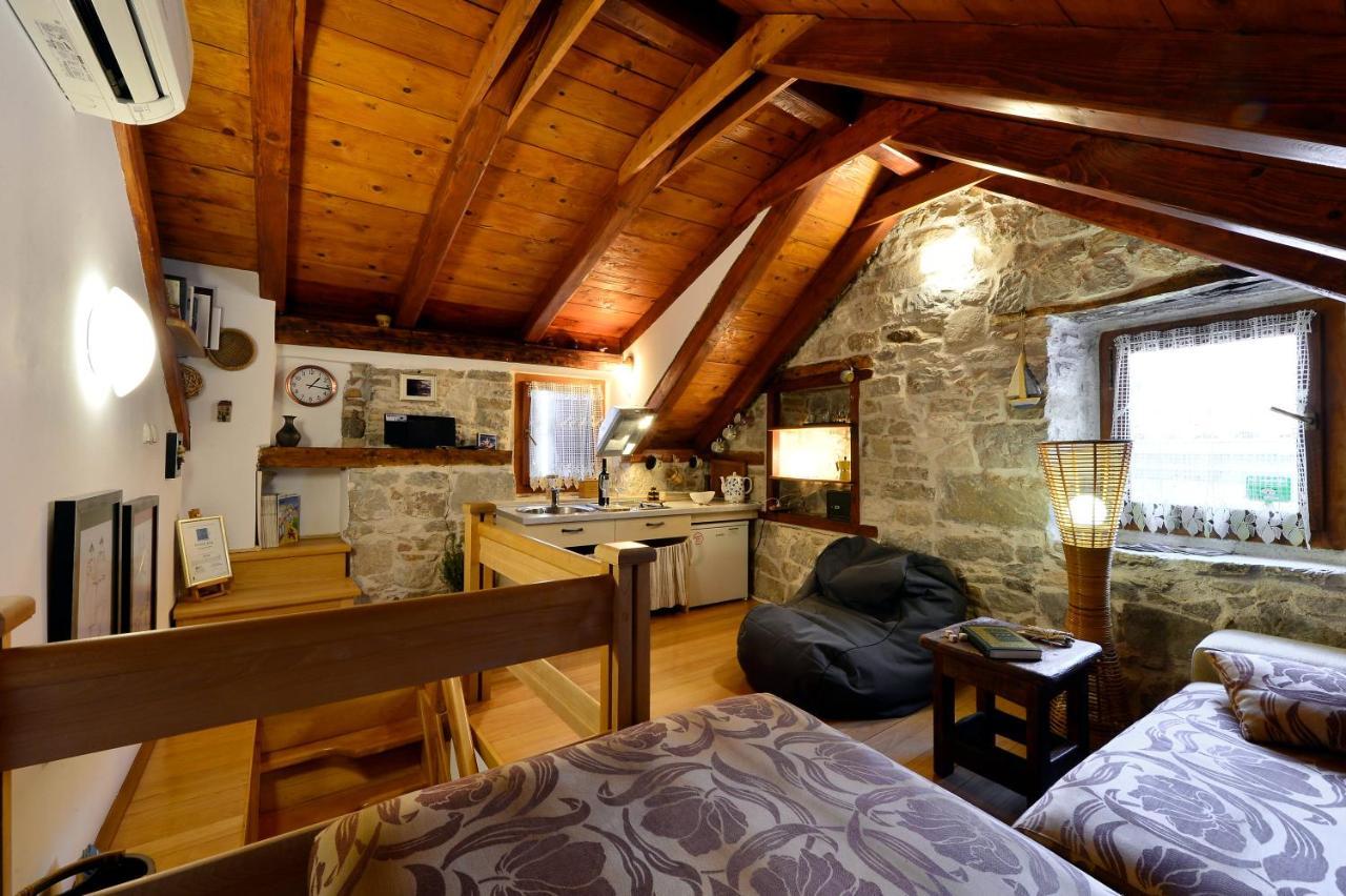 Salvezani Apartment *