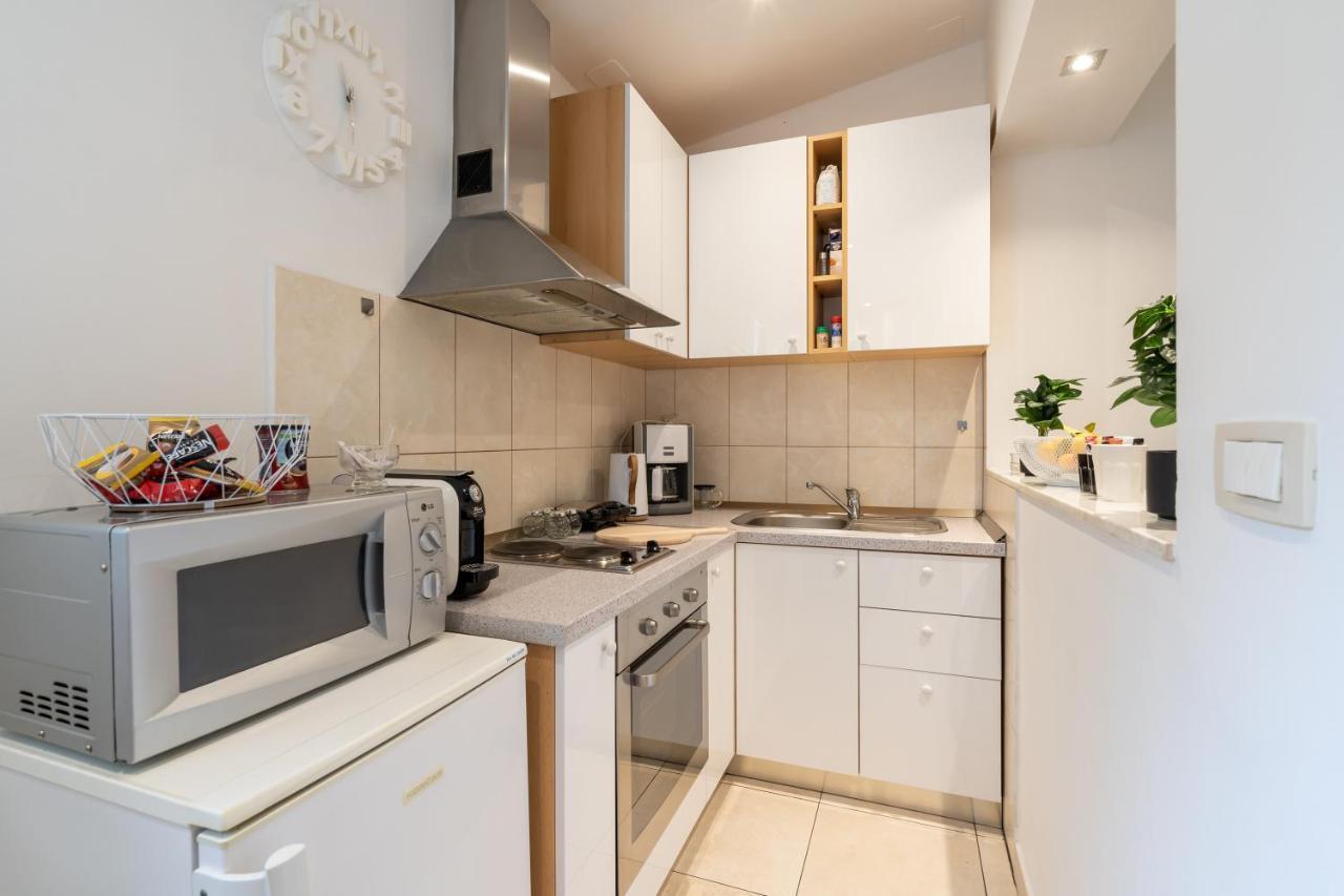 Studio La Luna Apartment *