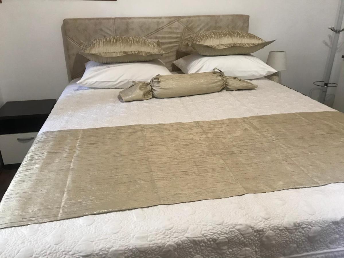 Apartment Center Neno
