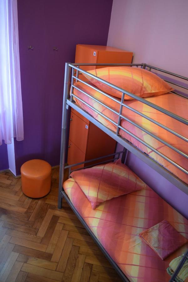 Hostel Old Town *