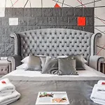 Galeria Valeria Seaside Downtown - Mag Quaint & Elegant Boutique Hotels