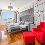Galeria Valeria Seaside Downtown - Mag Quaint & Elegant Boutique Hotels