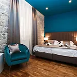 Riva Luxury Rooms