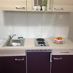 Centar 2 Private Room With Ensuite And Kitchenette