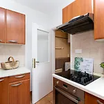 Leonarda Apartments
