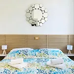 En-Suite Iris On Rokova Street - 5 Min Walk To The Old Town Of Split