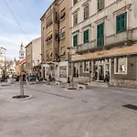 Studio Apartments Insula
