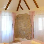 Veli Varos Old Town Deluxe Apartment City Centre