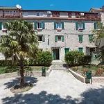 Palazzo D Apartments